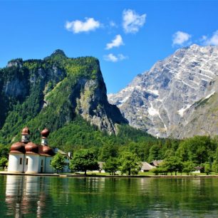 Dvoutisícovka Watzmann – Mittelspitze je zasazena v pohádkovém prostředí Berchtesgadenských Alp.