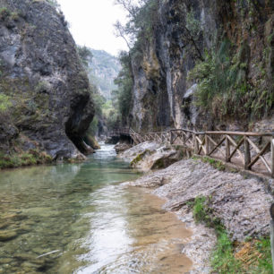 Podél řeky Borosa je lehká krásná cesta pro všechny věkové i výkonnostní kategorie cestovatelů, Sierras de Cazorla, Andalusie, autor: Michal Kroužel