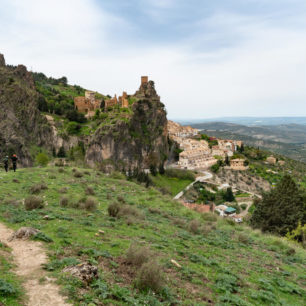 Pozůstatky hradu La Iruela se nachází v přirozené hradbě hor, Sierras de Cazorla, Andalusie, autor: Michal Kroužel