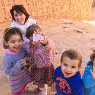Děti ve městě Ben Isguen, Alžírsko, autor: Omar Jamaein