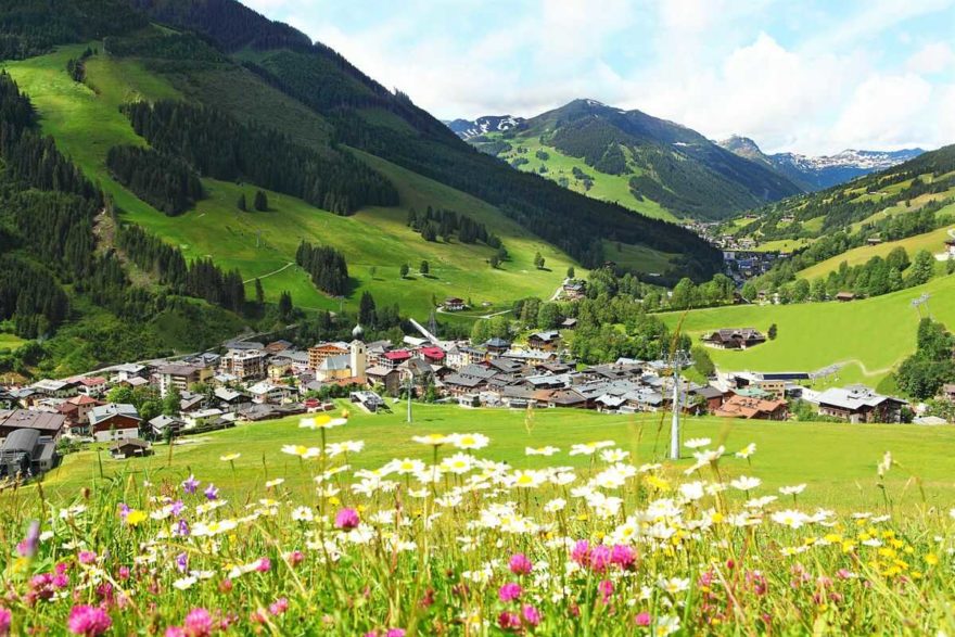 Léto v údolí Glemmtal nadchne milovníky turistiky i cyklistiky, Saalbach Hinterglemm, rakouské Alpy