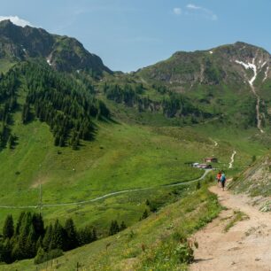 Ceta z Lärchfilzkogel k Wildsee je vhodná pro všechny generace