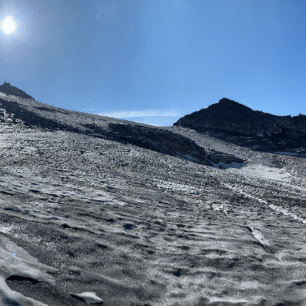 Ledovec Kleinfleisskees pod Hoher Sonnblick (3160 m)