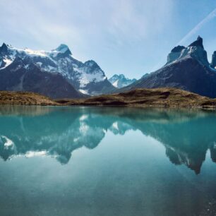 Cuernos del Paine (Chile) - jinak nazývané také jako ďáblovy rohy. Foto: Alena Mahlejová a Marie Šnajdrová