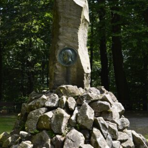 Nechybí ani pomník kancléře Otto von Bismarcka