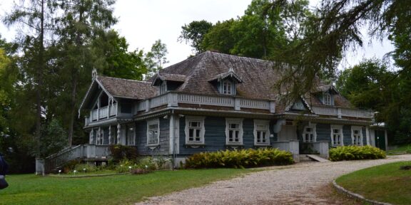 Palácový park – za atmosférou carských honů