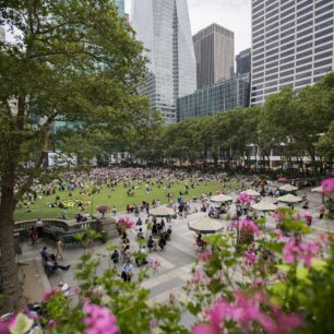 Bryant Park, Manhattan. © NYC Company - Brittany Petronella