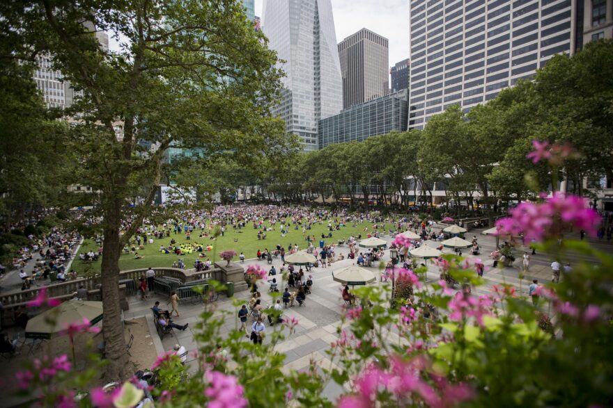 Bryant Park, Manhattan. © NYC Company - Brittany Petronella