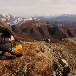 Nekonečné hřebeny a romantika života na Aljašce v NP Wrangell – St. Elias. Foto: Kateřina Krejčová