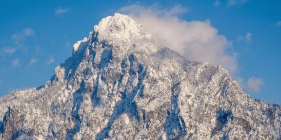 Členové české expedice SKI Nošak 2016 jako první Češi a druzí v historii sjeli na lyžích afgánský Noshaq (7492 m. n. m.)