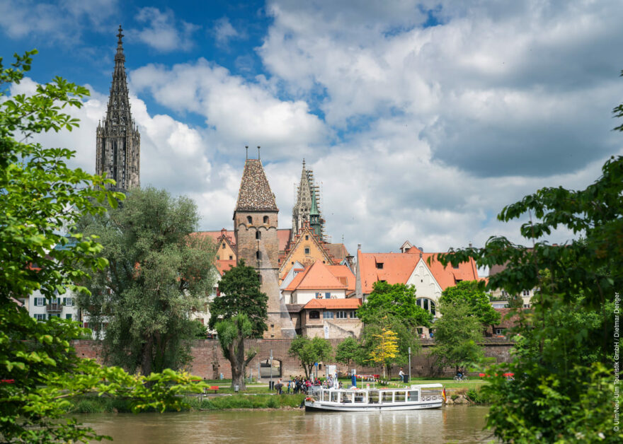 Ulm: pohled na Dunaj a Ulmský dóm ©Ulm/Neu-Ulm Touristik GmbH/Dietmar Denger