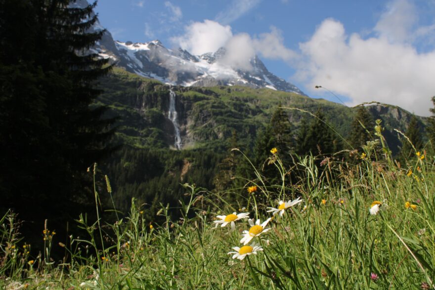 Z Mürrenu k jezírku Oberhornsee