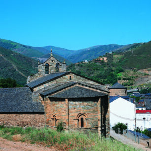 Kostel sv. Jakuba Villafranca del Bierzo © Turespaña