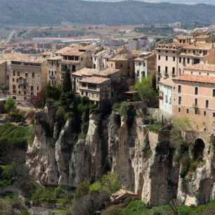 Cuenca - zavěšené domy. Foto: Turespaña