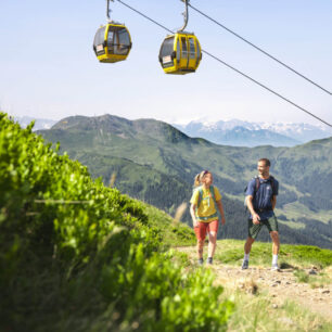 Panoramatické hřebenovky je možné v Saalbach Hinterglemm podnikat s podporou lanovek.