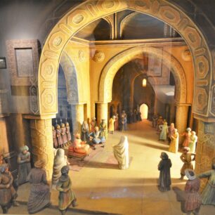 Bagdádský kalífa přijímá v r. 937 dva významné představitele židovské obce, Muzeum diaspory, Tel Aviv, Izrael