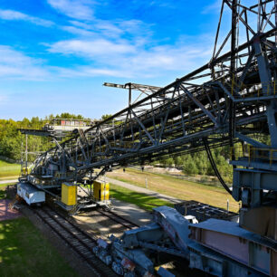 Lichterfeld-Schacksdorf: Důl Besucherbergwerk F60 © Adobe Stock/GrebnerFotografie