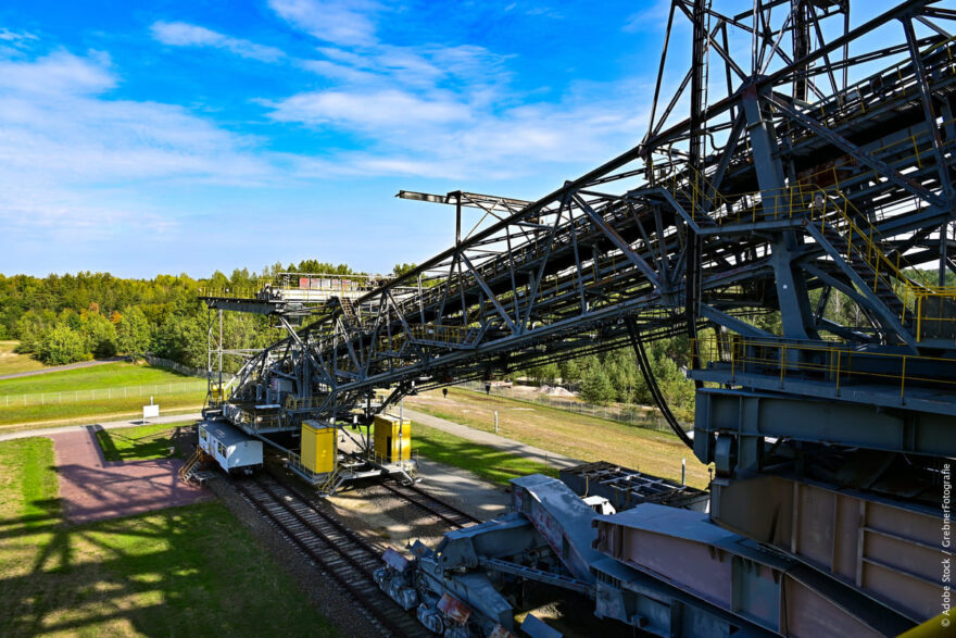 Lichterfeld-Schacksdorf: Důl Besucherbergwerk F60 © Adobe Stock/GrebnerFotografie