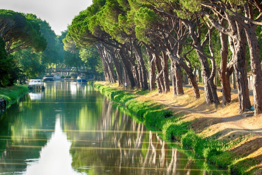 Lodí po Canal du Midi