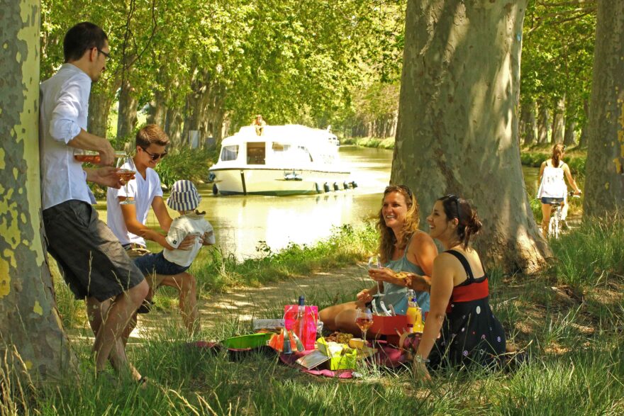 Lodí po Canal du Midi