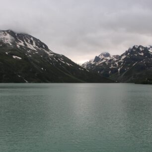 Horní jezero přehrady Silvretta s masivem Piz Buin