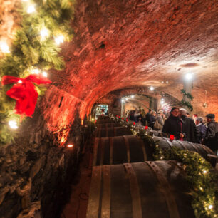 Traben-Trarbach: Podzemní Mosel-Wein-Nachts-Markt © Rheinland-Pfalz Tourismus GmbH/Dominik Ketz