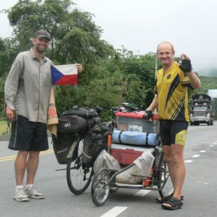 Setkání v Peru - stejná trasa - cyklista k jihu, chodec k severu