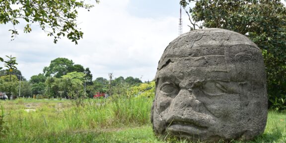 Olmékové, nejstarší pyramida Ameriky a ZOO