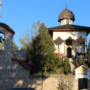 Kostel Bucur souvisí s bájným zakladatelem města - Bucurem