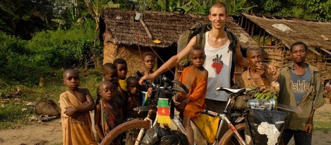 5000 km na kole skrz Afrikou za podporu slonů