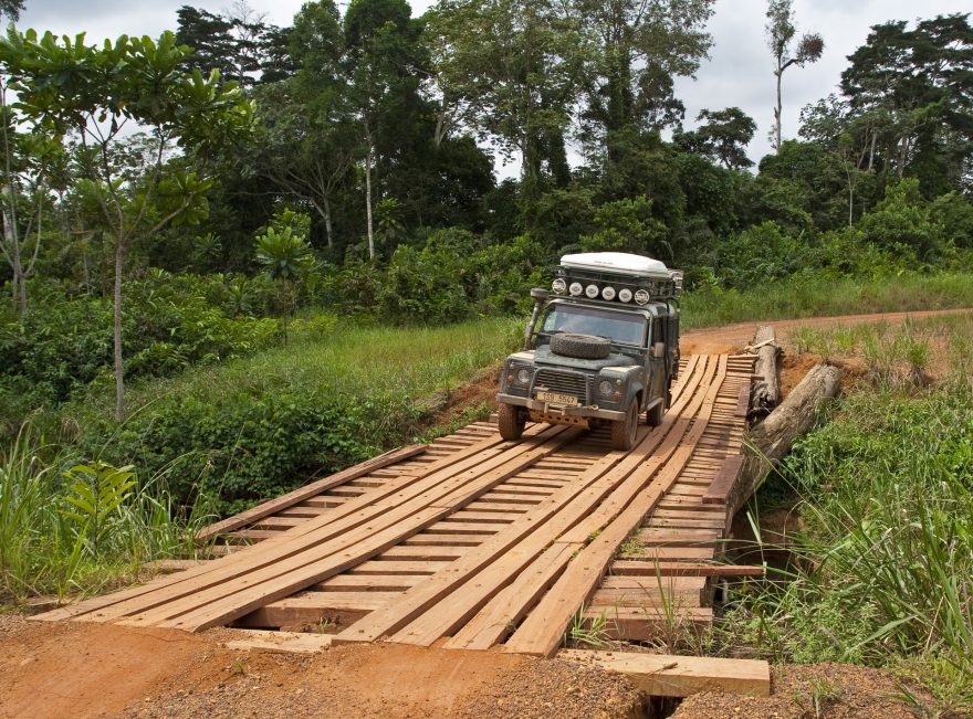 Luxusní most; z neluxusních máme strach a když máme strach, nefotíme, Gabon