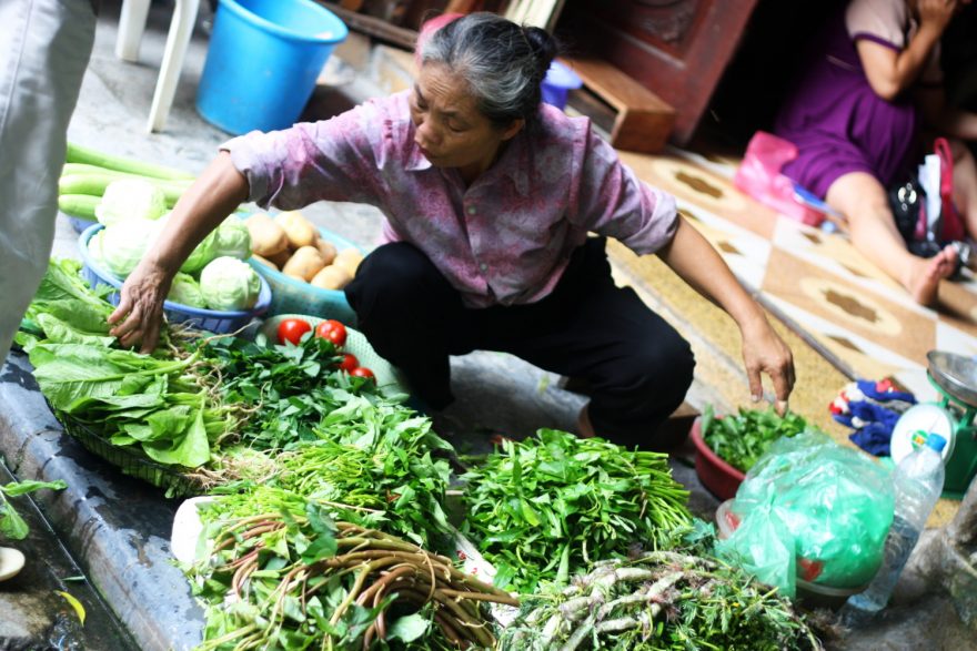 Pouliční prodej jídla, Hanoj, Vietnam