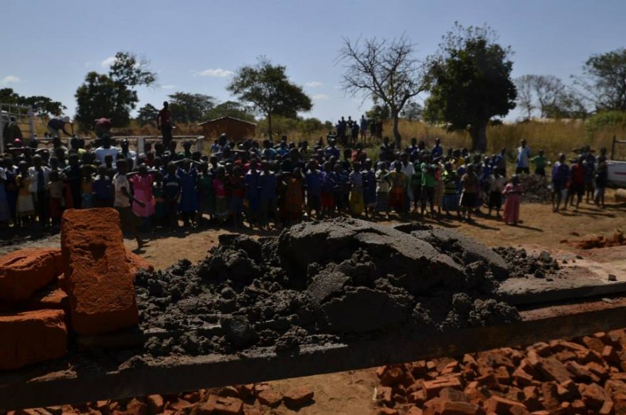 Stavba nemocnice ve Fanuelu, Malawi