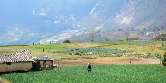 Závora otevírá barevnou Guatemalu