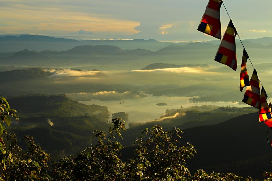 Východ slunce na Adamově hoře, Srí Lanka