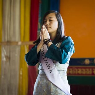 Modlitby v chrámu Nechung, Miss Tibet 2016