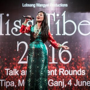 Tenzing Sangnyi si vyzpívala vítězství, MissTibet 2016