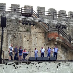 Příprava na koncert v Kamerlengu, Trogir, Chorvatsko