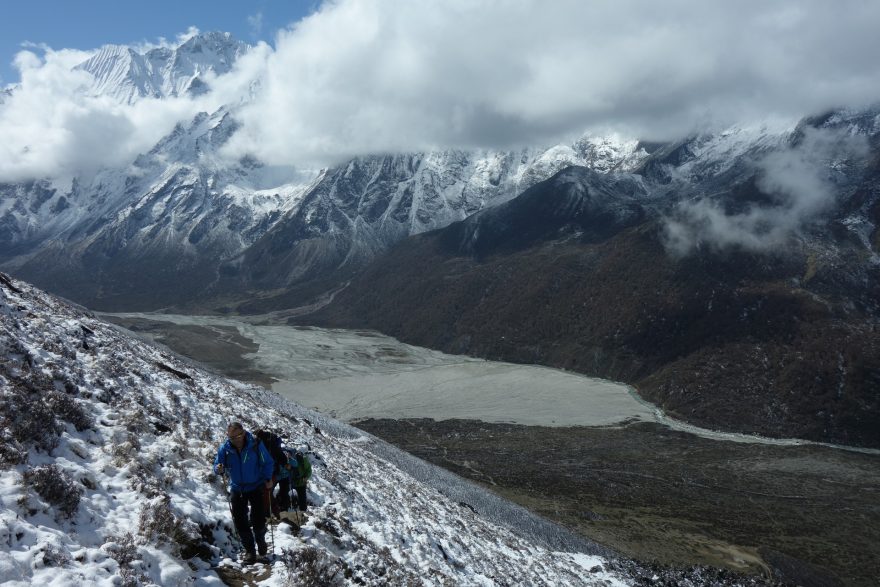 Nad údolím Langtang, Nepál