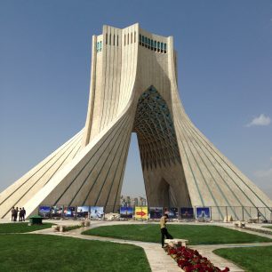 Azadi tower - dominanta Teheránu, Írán