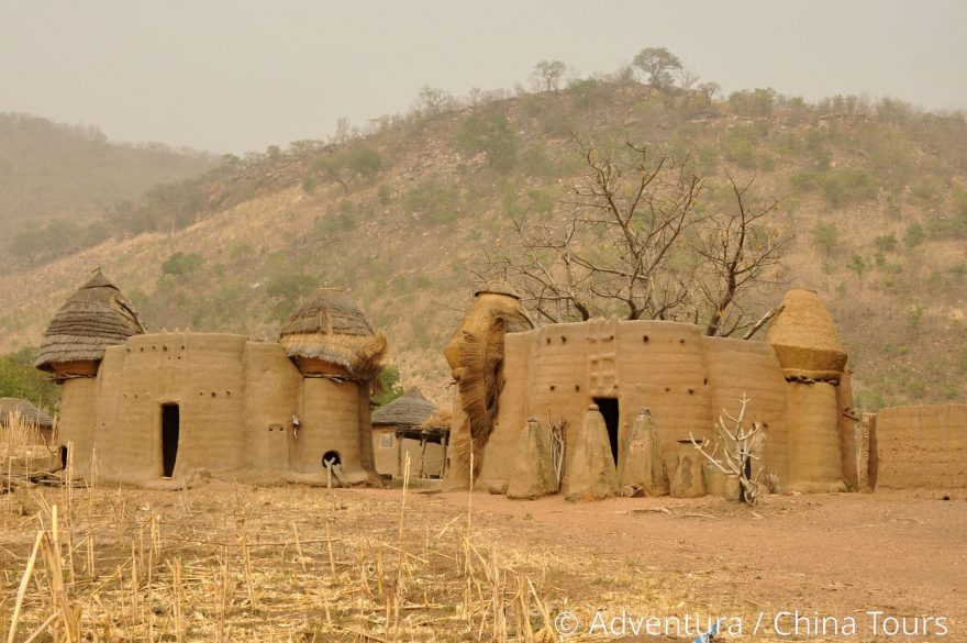 Koutammakou - tradiční domy kmene Batammariba, Ghana, foto: Sheila Singhová