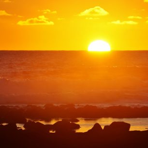 Pohádkový západ slunce na Griffittově ostrově v Port Fairy