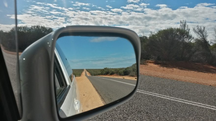 50 km rovně a pak lehce doleva, Austrálie