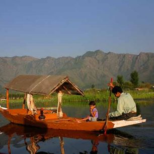 Jezero Dal, Kašmír, Indie