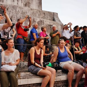 Na vrcholu buddhistické pagody Phou Si v Laosu. Tílka a šortky si nechte radši do Chorvatska…