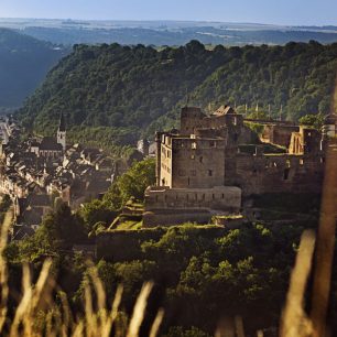 Vinařský  region Střední Rýn – výhled na zříceninu hradu Rheinfels u St. Goar, Deutsches Weininstitut GmbH (DWI)