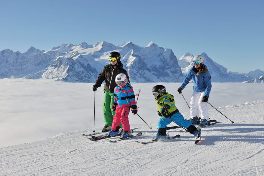 Sněhové radovánky, Meiringen, Švýcarsko