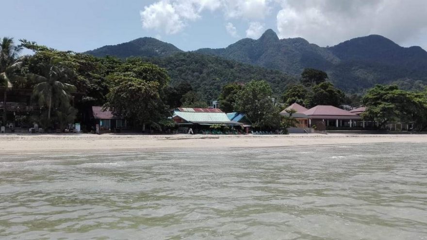 Úžasné okolí pláže White Sand Beach na Koh Changu