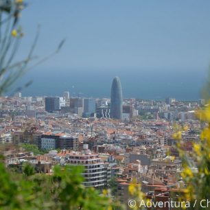 Pohled na Barcelonu z parku Güell, Španělsko