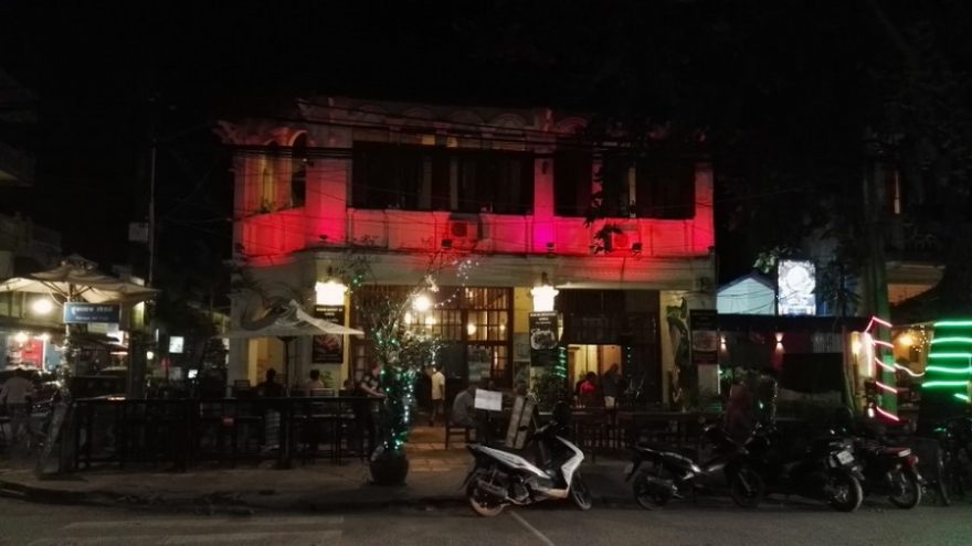 Město Kampot v noci